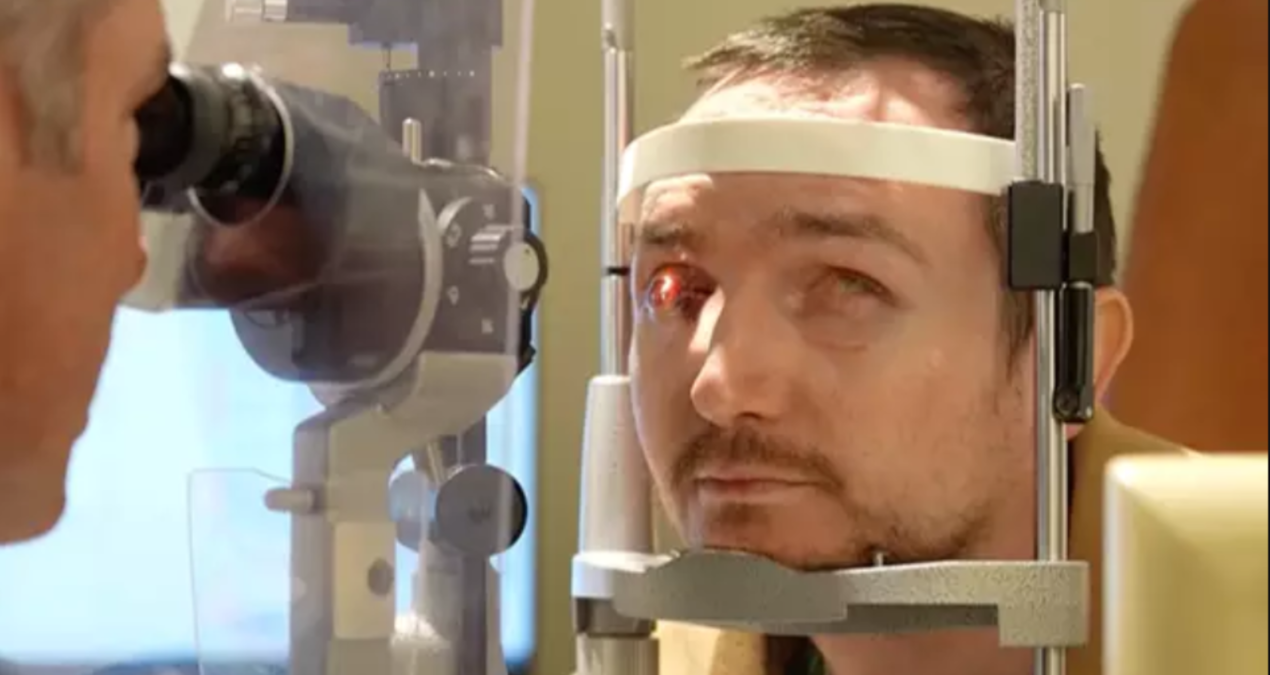 agzindaki dis gozune takildi 20 yil sonra korlukten kurtuldu 8GlUP6hc