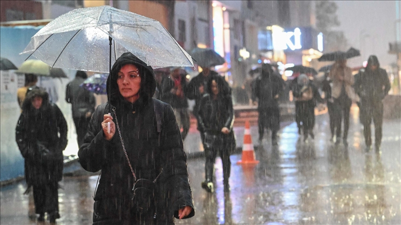 akomdan pazartesi uyarisi istanbulda firtina ve kuvvetli saganak yagis bekleniyor bTqtbjEi.png