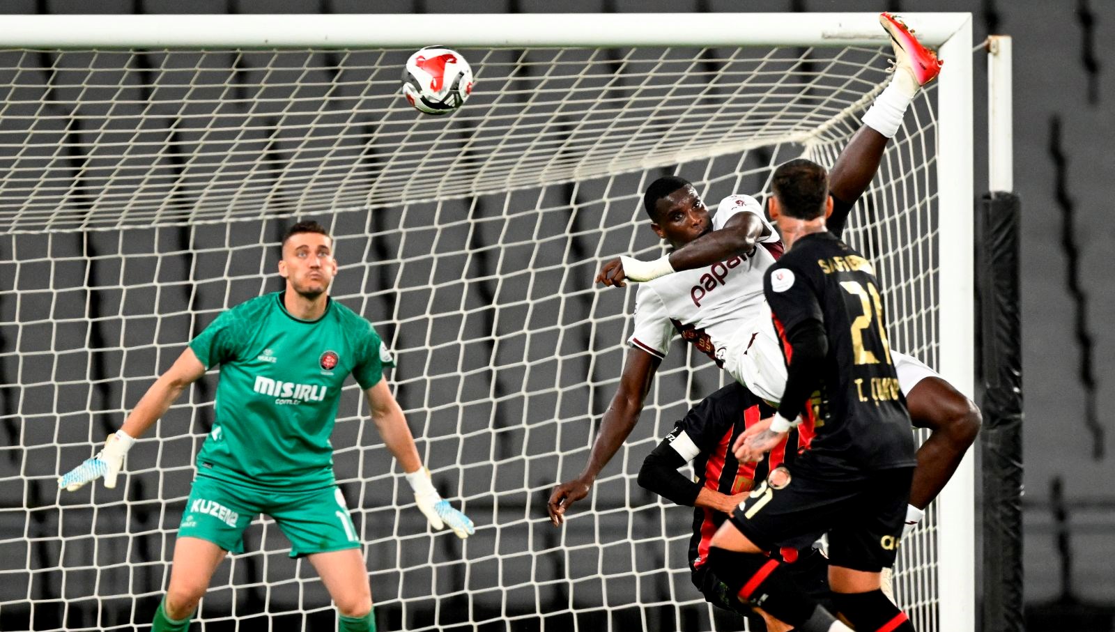 fatih tekkenin sakatlanirsa guc kaybederiz dedigionuachutakimin omurgasinda lider oldu U6rPZMYu