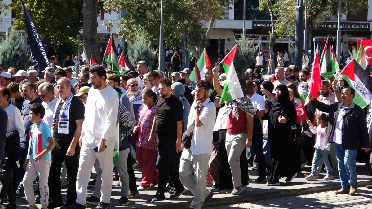 konyada gazze icin kararlilik yuruyusu duzenlendi xngM5lpH