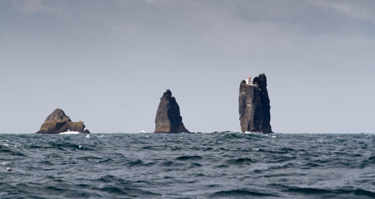 okyanusun ortasina insa ettiler gormek isteyen hayatini riske atiyor rMcimbZs.jpg