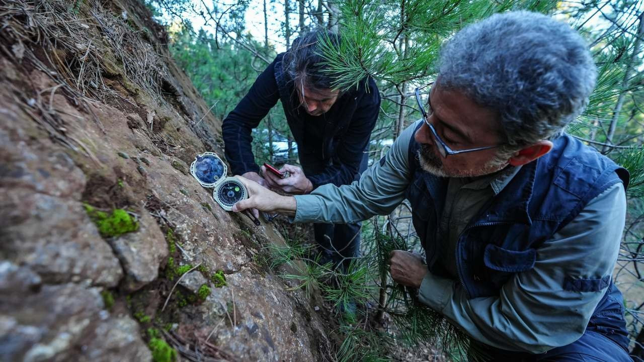 olu faylar dirildi prof dr hasan sozbili uyardi benzer buyuklukte deprem olabilir I176TnNJ.jpg