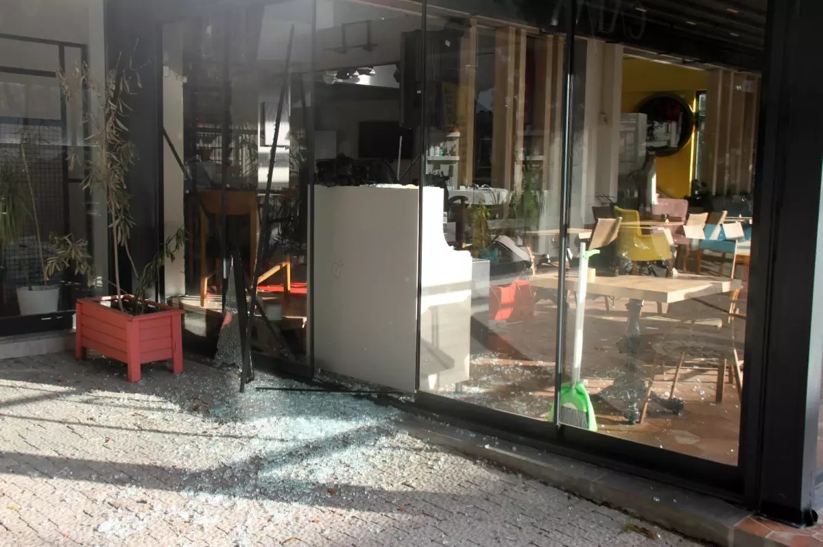 serikte silahli kavga iki olu GICd8UZr.jpg