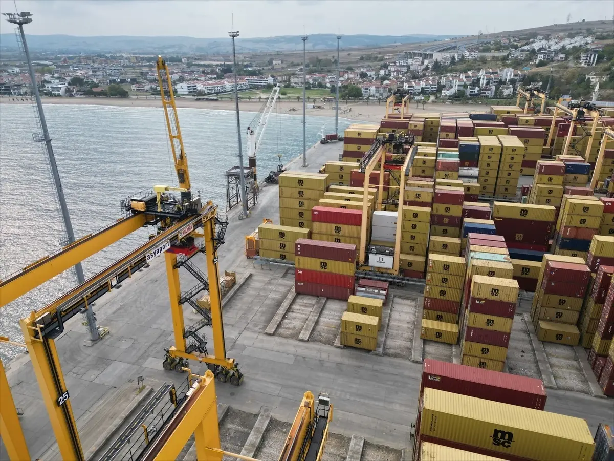 zorlu meslekte basari sifa cuhadar BuBGSxnj.jpg