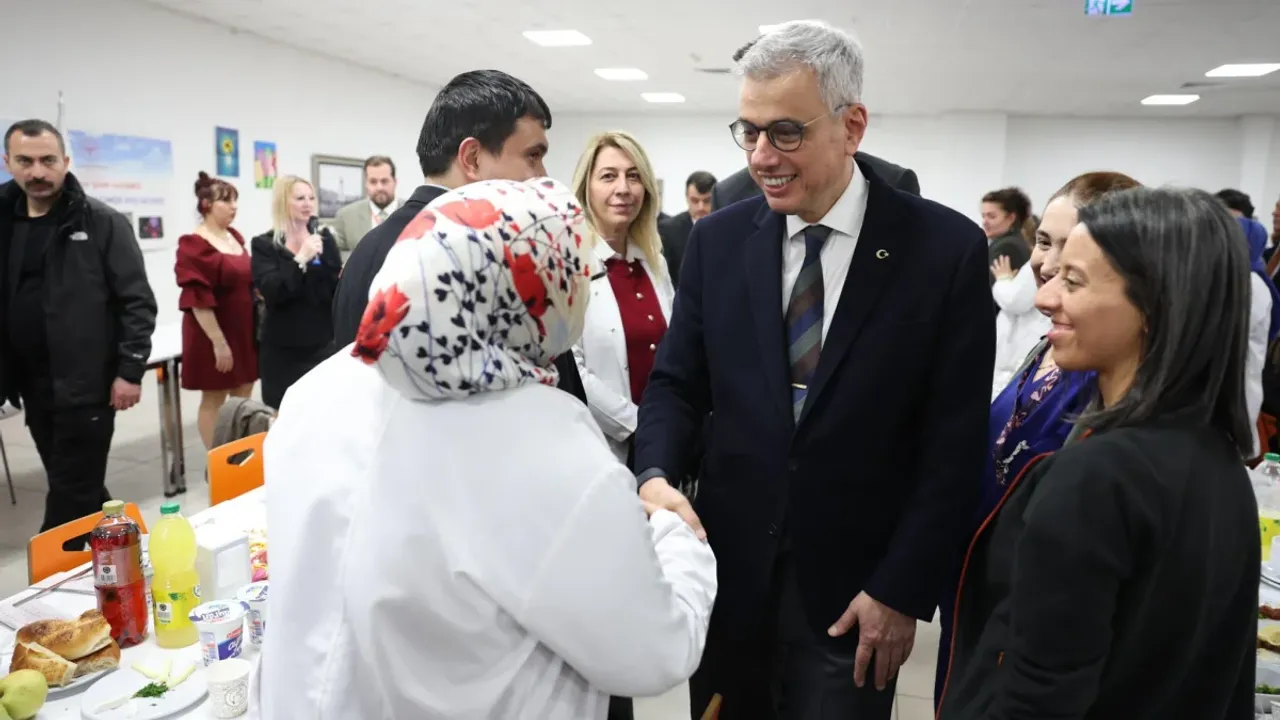 Bakan MEMİŞOĞLU Sağlık Çalışanları İle İftar Yaptı