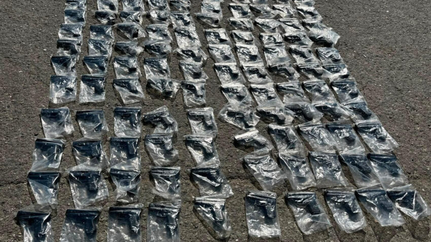Yakit deposundan cephanelik cikti yolcu otobusunde 120 tabanca ele gecirildi GAe44ANi